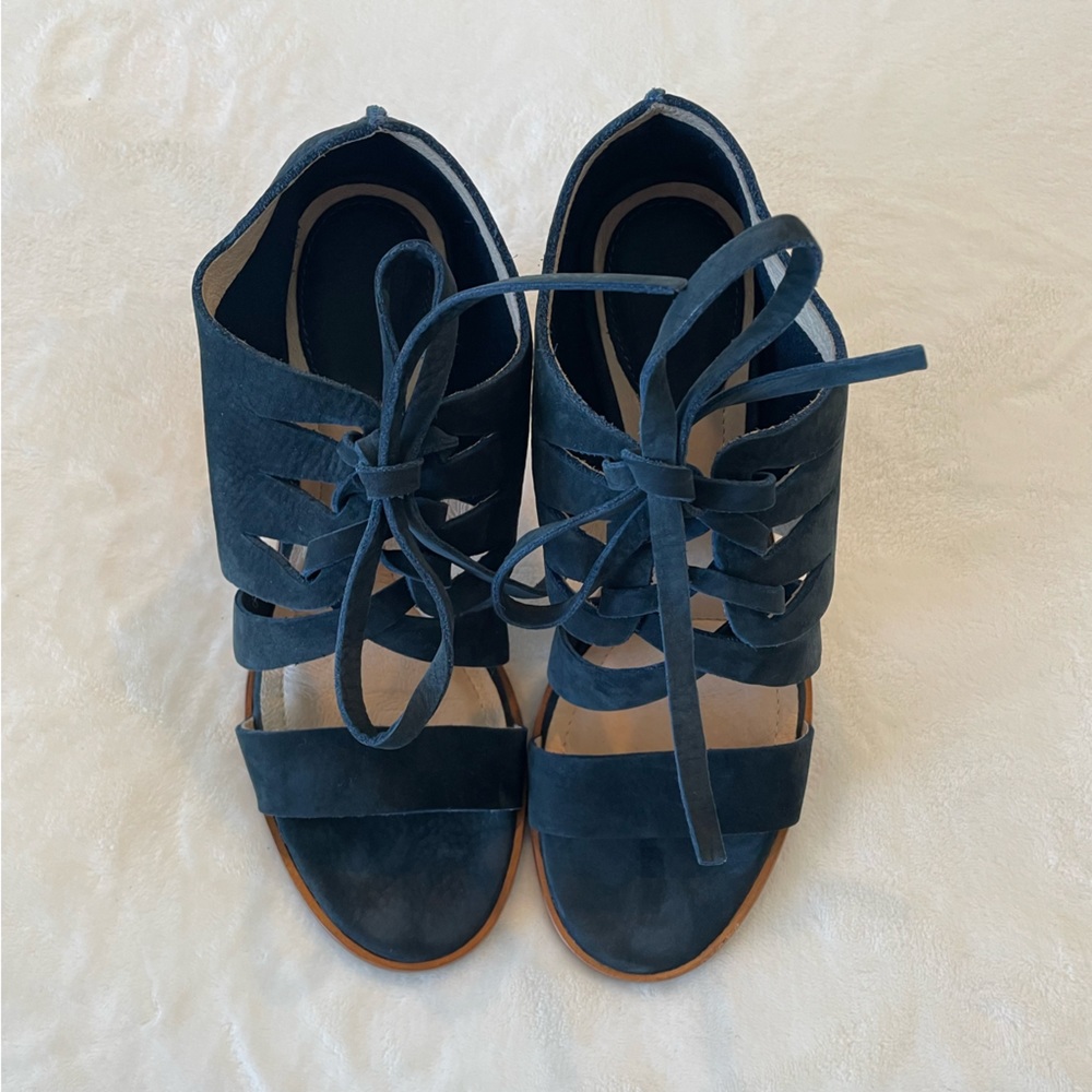Frye Sofia Navy Suede Lace Up Block 4”Heel Sandal… - image 8